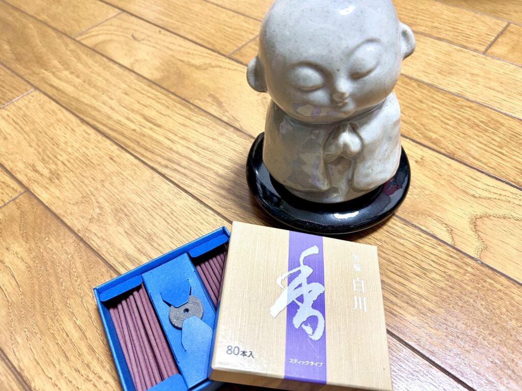 松栄堂 白川と麗香炉(自宅で撮影)