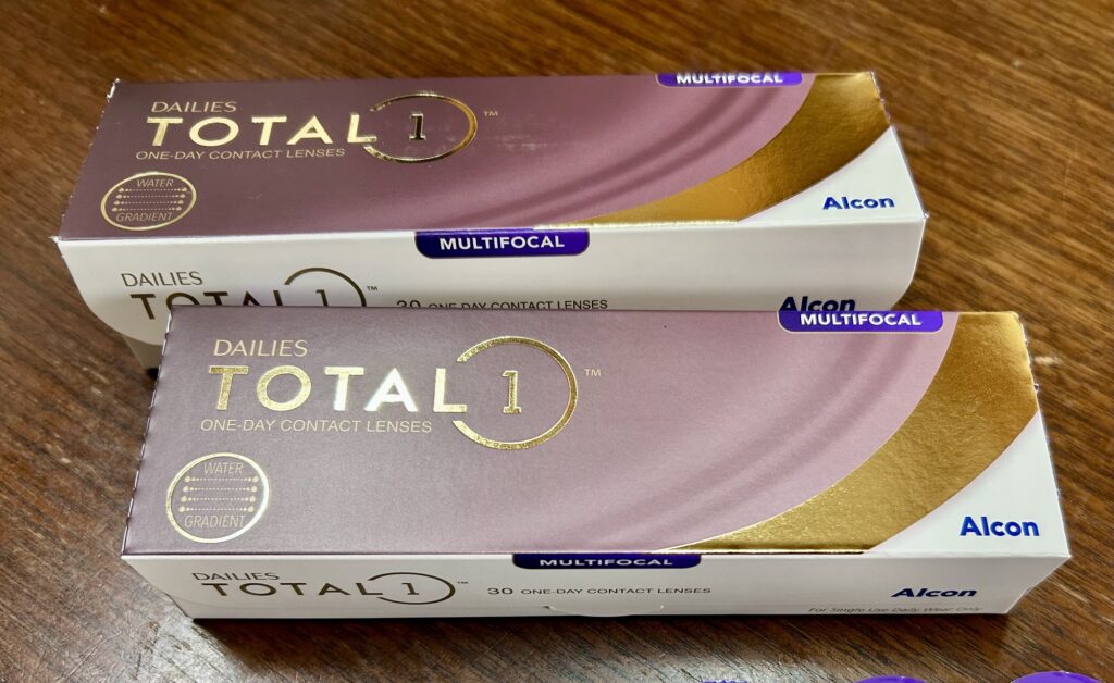 遠近両用コンタクト、デイリーズ トータル ワン マルチフォーカルのパッケージ写真