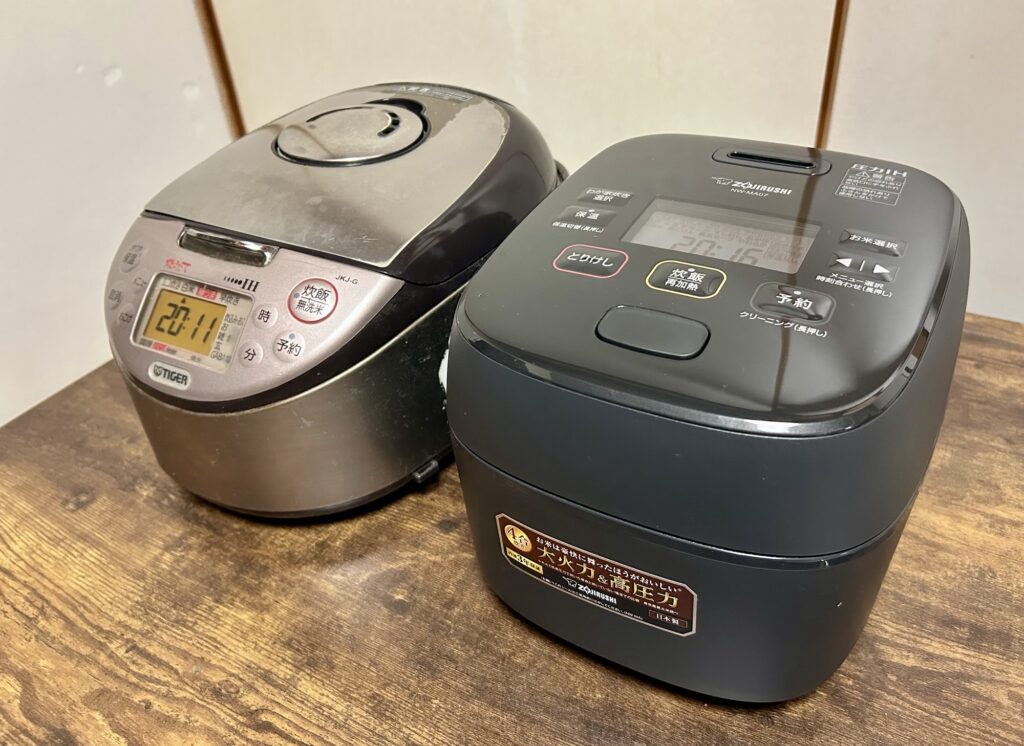 象印 NW-MA07-BA 4合炊きと旧炊飯器を並べたサイズ比較