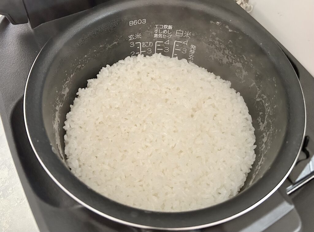 象印 圧力IH炊飯器 NW-MA07-BA で炊いた白ご飯の粒立ち